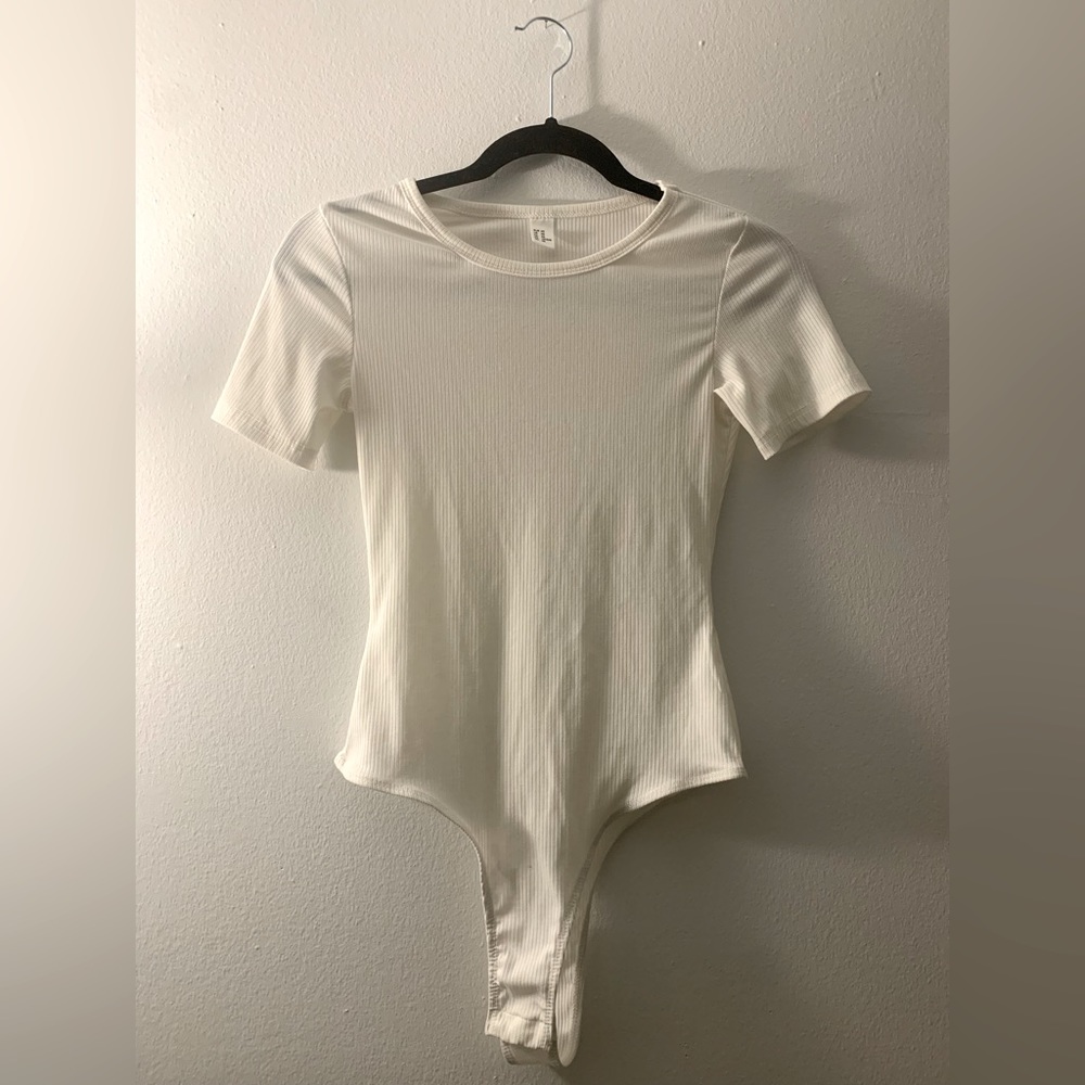 White Short Sleeve Bodysuit Size XS